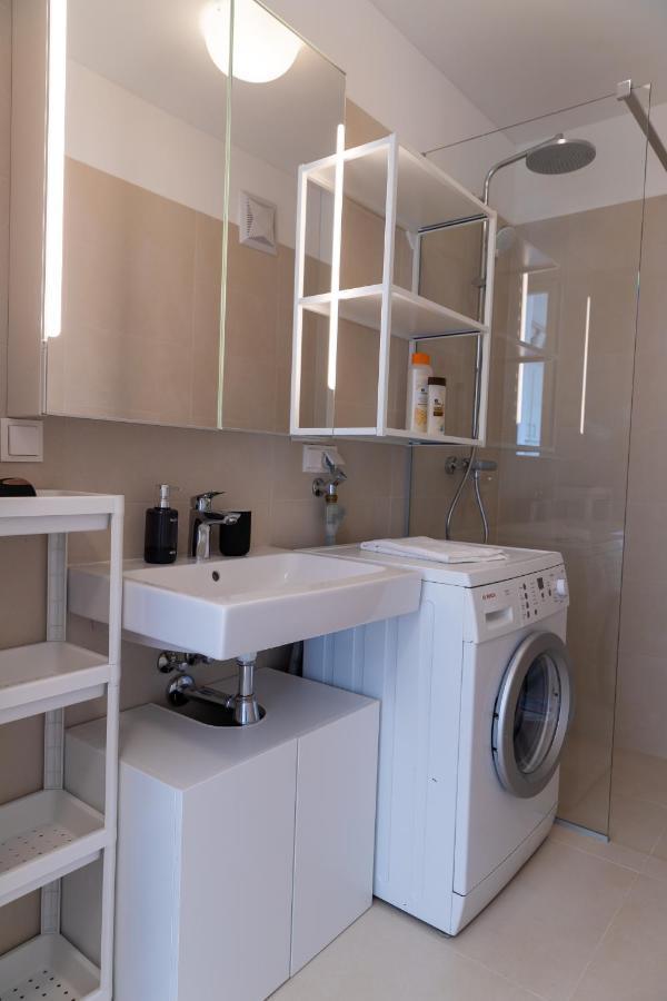 Maureen Lovely 2 Bedroom Unit With Community Pool 维也纳 外观 照片